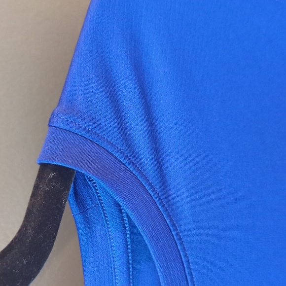 NWT LULULEMON ULTRALIGHT WAIST LENGTH T-SHIRT LARKSPUR SIZE 6 - small - Picture 3 of 6